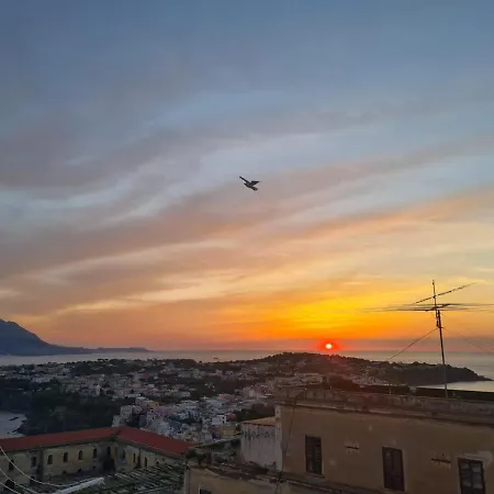 Apartment Nel Punto Piu Alto Dell' Isola, Terrazza Con Vista Mozzafiato